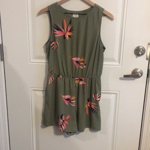 a new day Pants - A New Day Moss Green Small Romper